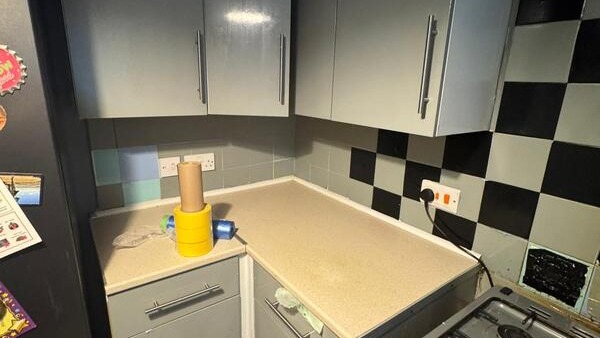 How a Kitchen Respray Runs, Start to Finish